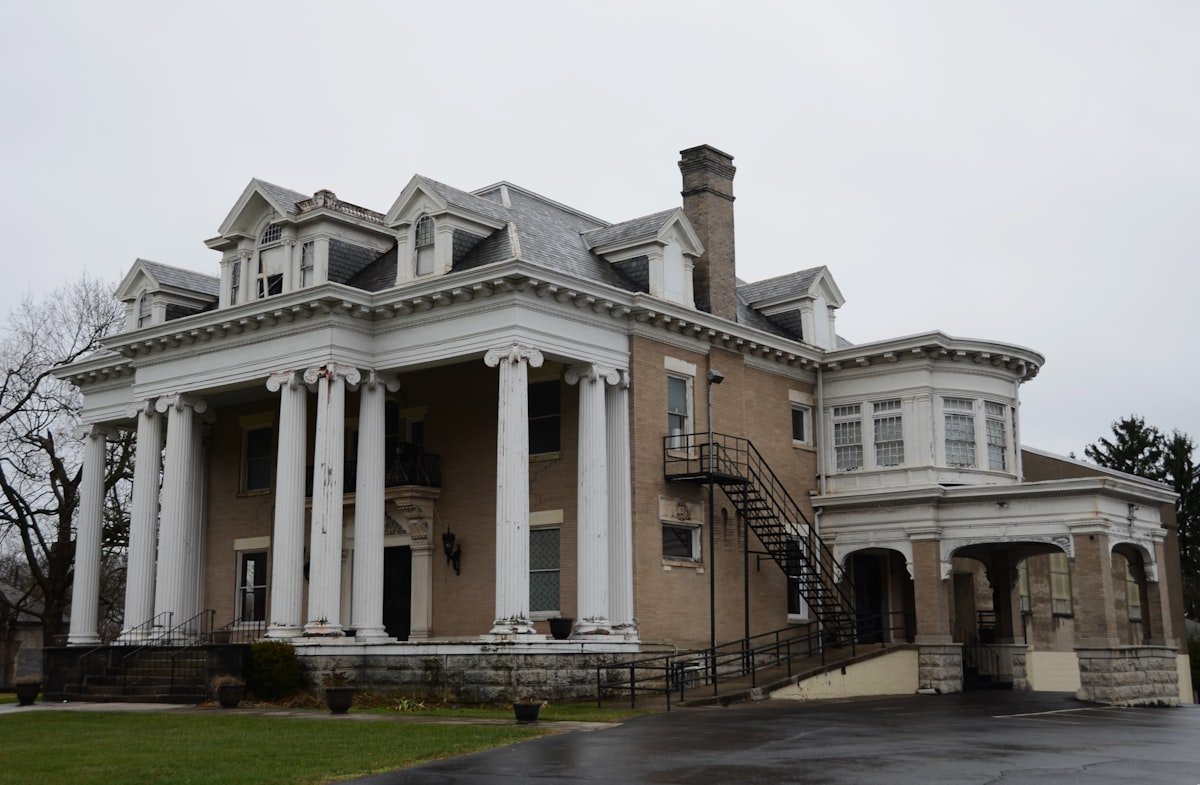 Single-family estate exterior, Highland Park